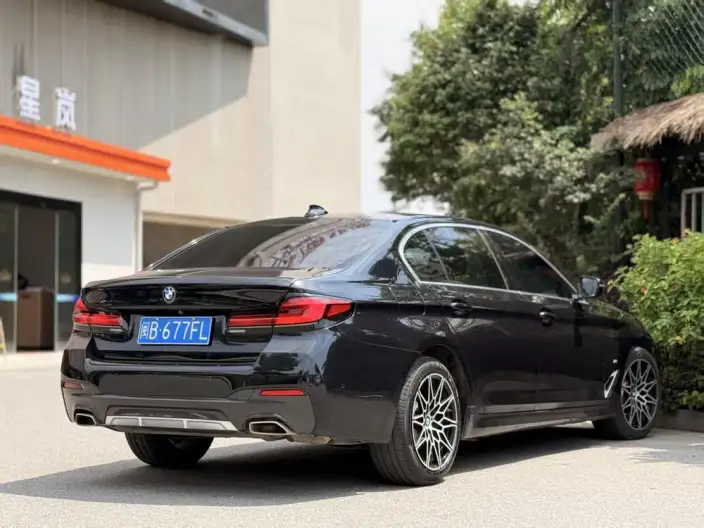 BMW 5 Series 2021 Model Facelift 525Li M Sports Set – фото 5