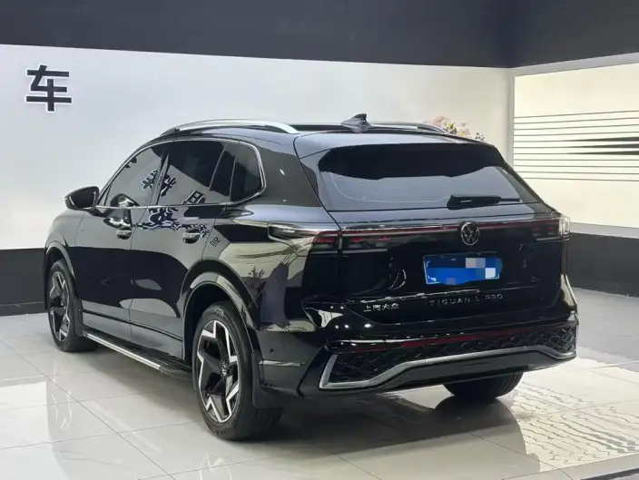 Volkswagen Tiguan L 2024 Model Pro 330TSI 2WD R-Line Smart collar Edition – фото 4