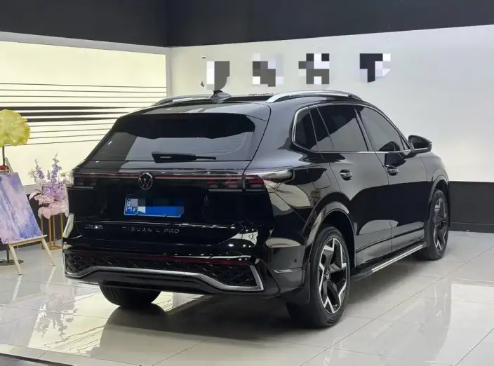 Volkswagen Tiguan L 2024 Model Pro 330TSI 2WD R-Line Smart collar Edition – фото 6