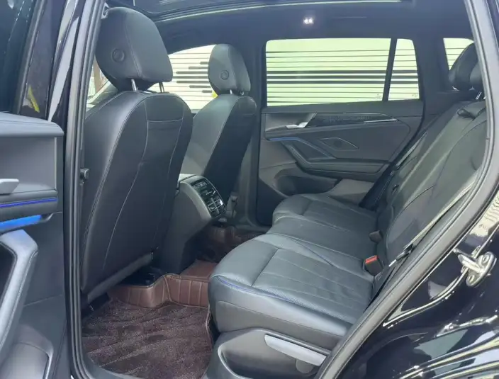 Volkswagen Tiguan L 2024 Model Pro 330TSI 2WD R-Line Smart collar Edition – фото 9