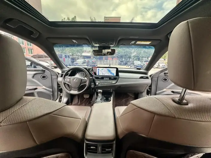 Lexus ES 2024 Model 200 Premium – фото 9