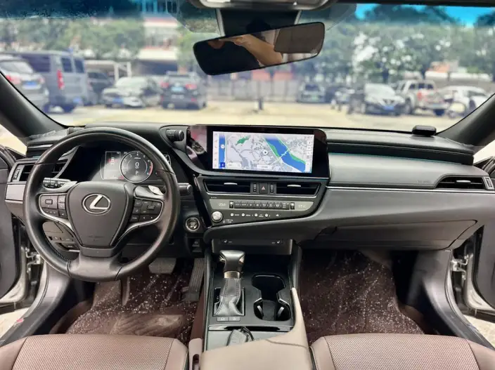 Lexus ES 2024 Model 200 Premium – фото 10