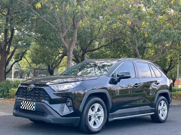 Toyota RAV4 2024 Model 2.0L CVT 2WD Urban Edition – фото 1