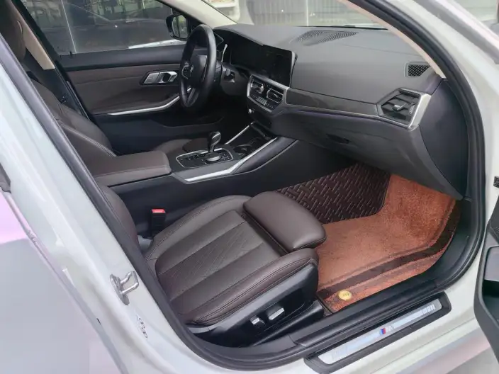 BMW 3 Series 2022 Model 325i M Sports Set – фото 8