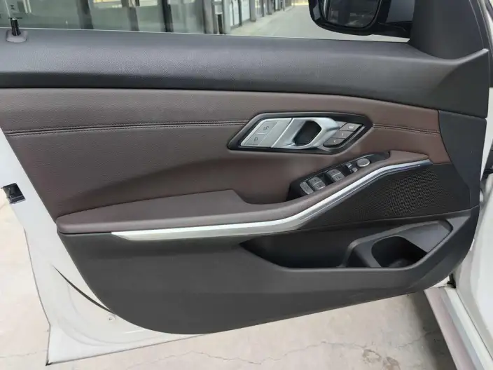 BMW 3 Series 2022 Model 325i M Sports Set – фото 9