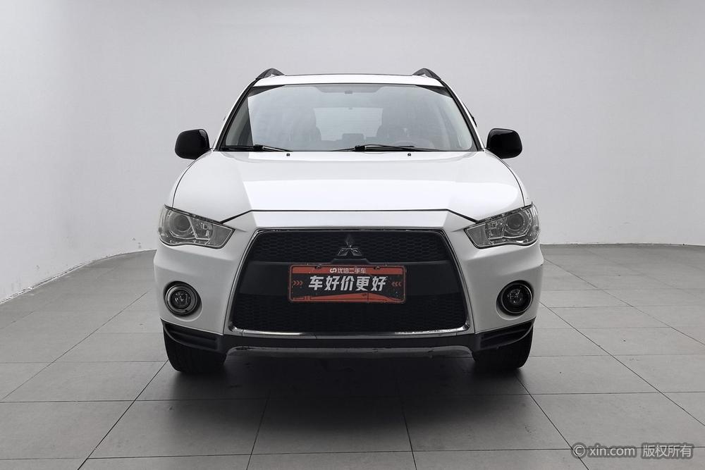 Mitsubishi Outlander Imported 2012 модификация Jin мир 2.4 Fashion Навигация Edition