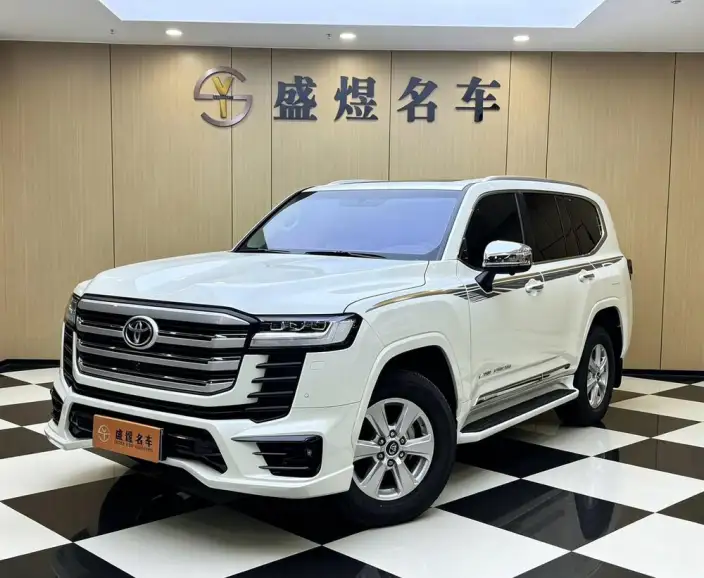 Land Cruiser (import 2025 Model 4.0L Automatic 4WD 7 seat Parallel Imported – фото 1