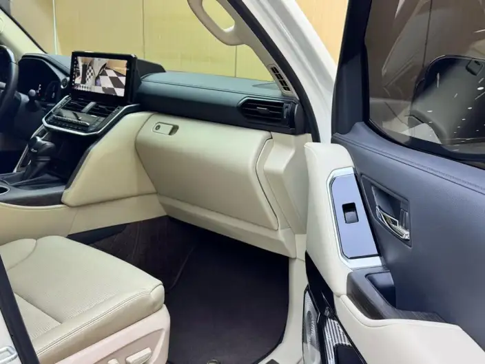 Land Cruiser (import 2025 Model 4.0L Automatic 4WD 7 seat Parallel Imported – фото 7