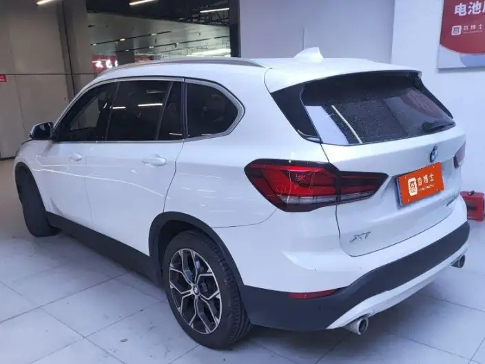BMW X1 2022 Model sDrive25Li Leading Model – фото 3