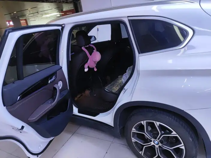 BMW X1 2022 Model sDrive25Li Leading Model – фото 8