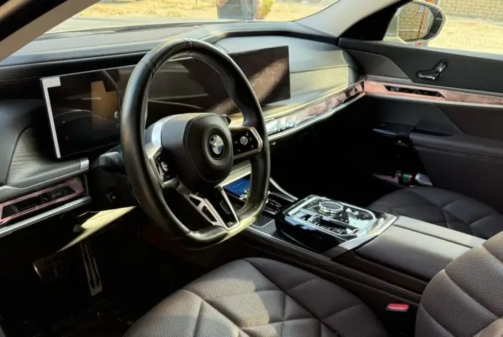 BMW 7 Series 2023 Model 735Li M Sports Set – фото 5