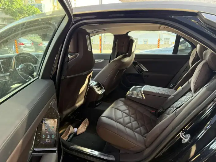 BMW 7 Series 2023 Model 735Li M Sports Set – фото 8