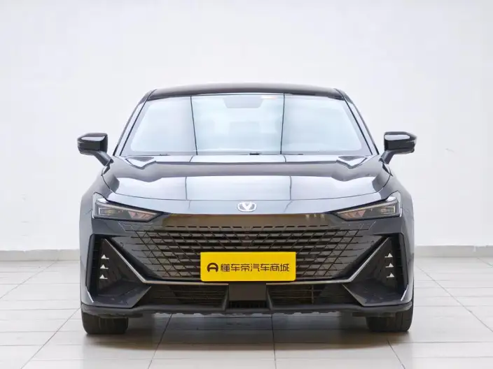 Changan UNI-V 2022 Model 1.5T Noble Model – фото 2