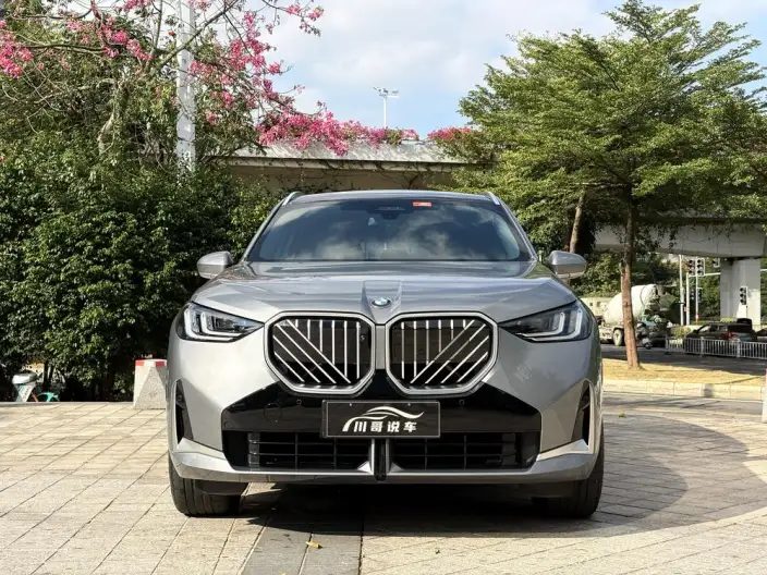BMW X3 2025 Model xDrive30L Exclusive Model M Sports Set – фото 2