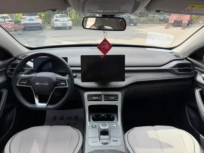 BYD Destroyer 05 2024 Model Honor Edition DM-i 55KM Luxury Model – фото 7