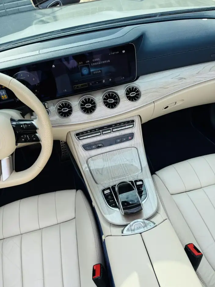 Mercedes-Benz E-Class Imported 2023 Model Facelift E 260 4MATIC Convertible Coupe – фото 8