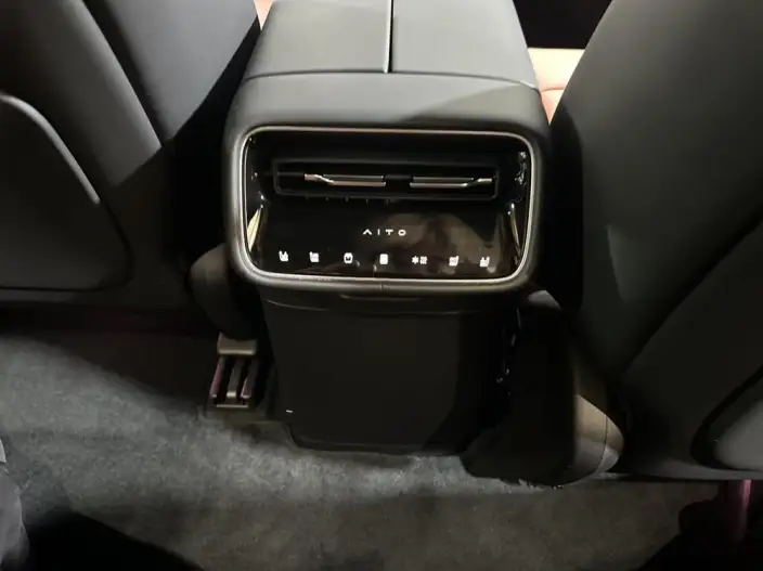 Aito M6 2026 Model Extended Range Ultra – фото 10