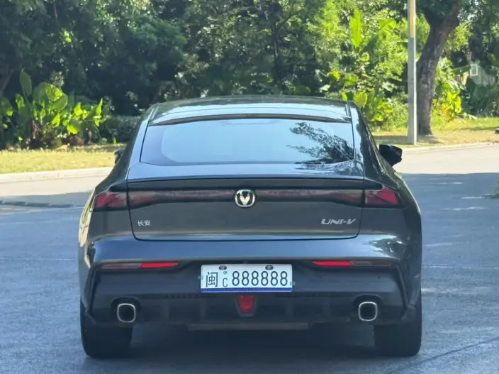 Changan UNI-V 2023 Model 1.5T Noble Model – фото 4