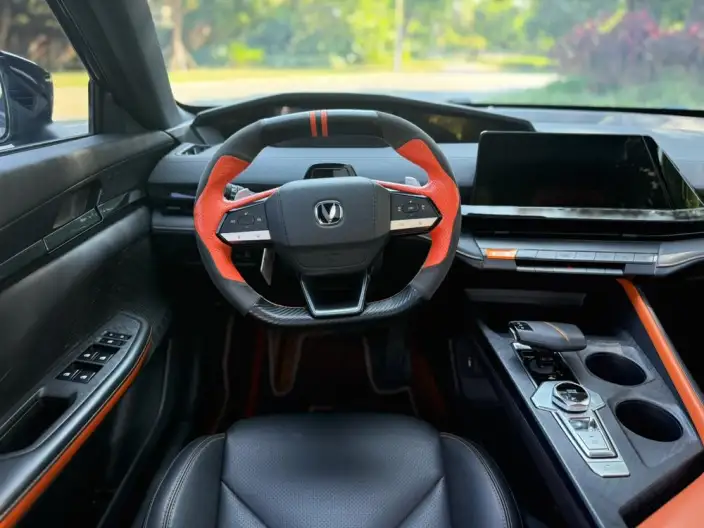 Changan UNI-V 2023 Model 1.5T Noble Model – фото 9