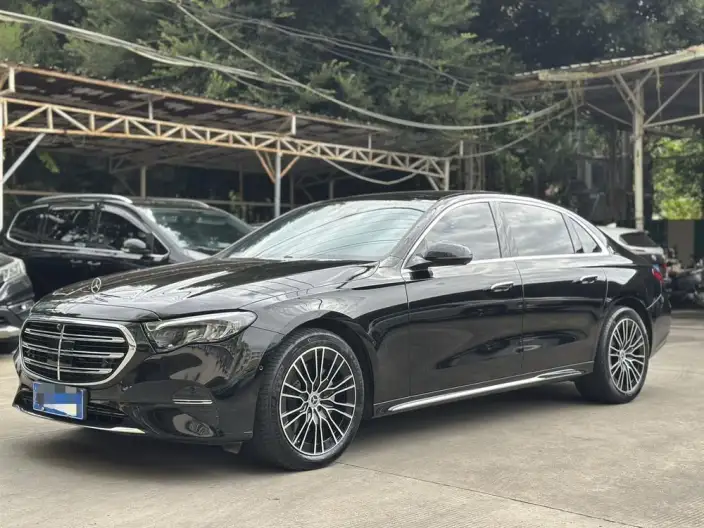 Mercedes-Benz E-Class 2025 Model E 300 L Fashion Model sedan – фото 1