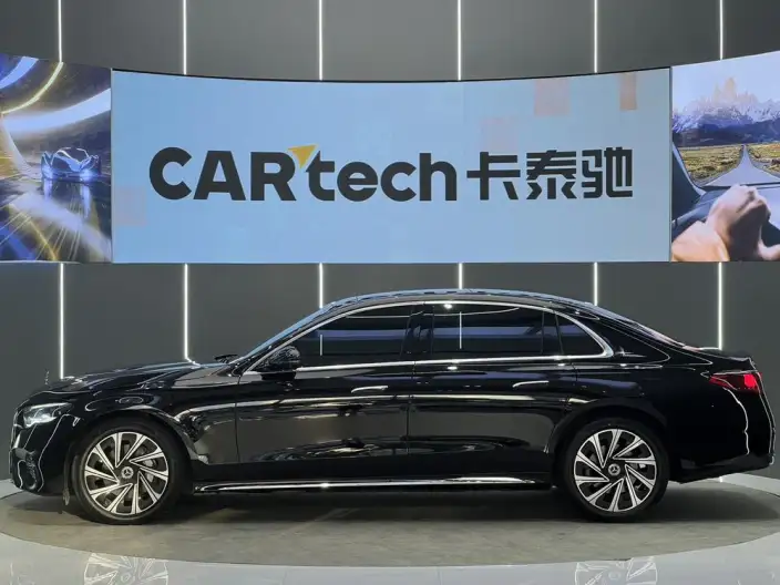 Mercedes-Benz E-Class 2024 Model E 300 L Luxury Model sedan – фото 4