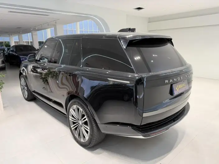 Range Rover 2023 Model 3.0 L6 360PS Shengshi Edition