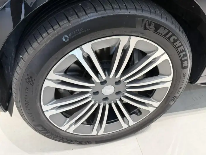 Range Rover 2023 Model 3.0 L6 360PS Shengshi Edition – фото 8
