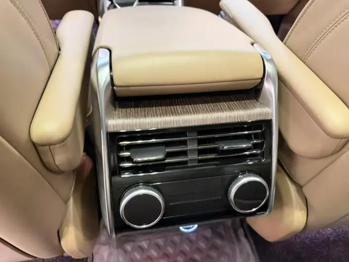 Range Rover 2023 Model 3.0 L6 360PS Shengshi Edition – фото 9