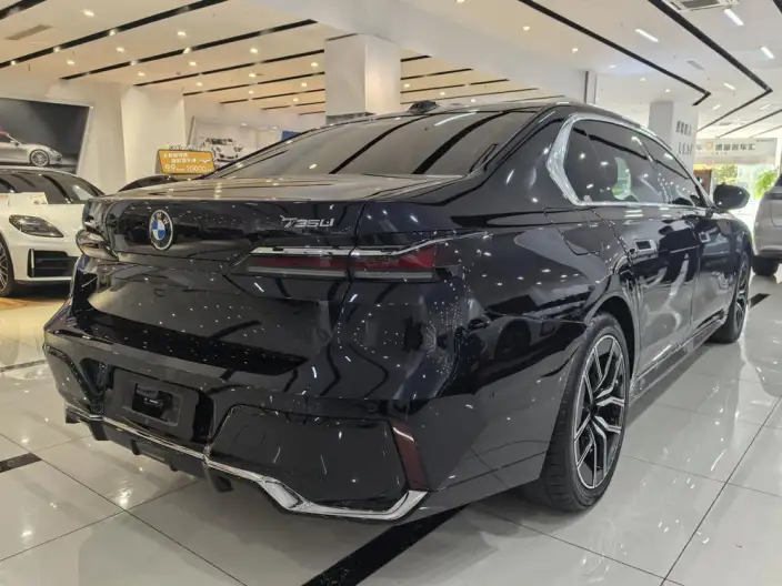BMW 7 Series 2023 Model 735Li M Sports Set – фото 7