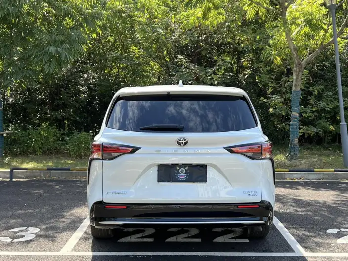 Toyota Sienna 2024 Model Hybrid 2.5L Premium Edition – фото 5