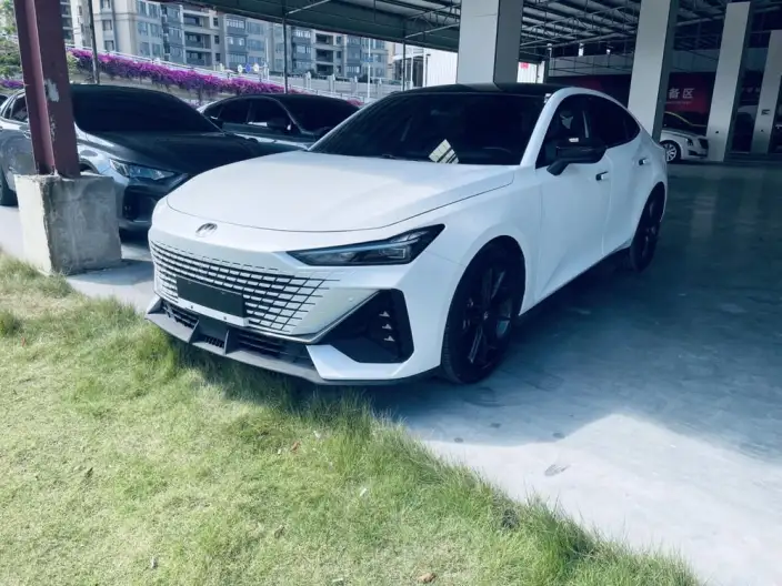 Changan UNI-V 2022 Model 1.5T Noble Model – фото 1