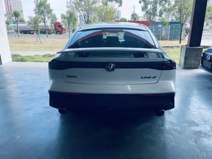Changan UNI-V 2022 Model 1.5T Noble Model – фото 4