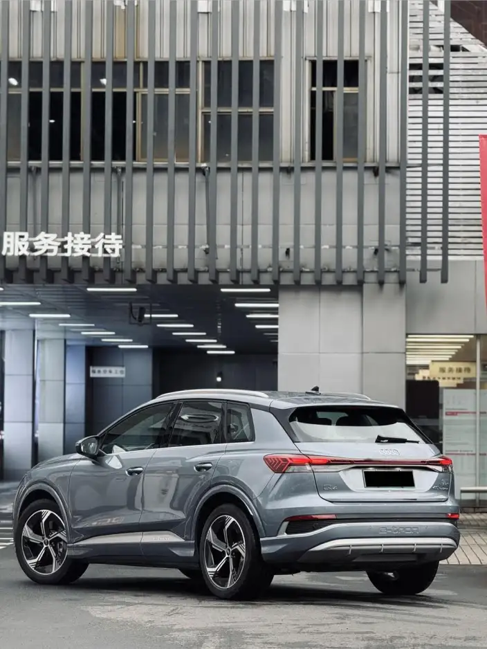 Audi Q4 e-tron 2024 Model 40 e-tron Genesis Edition – фото 3