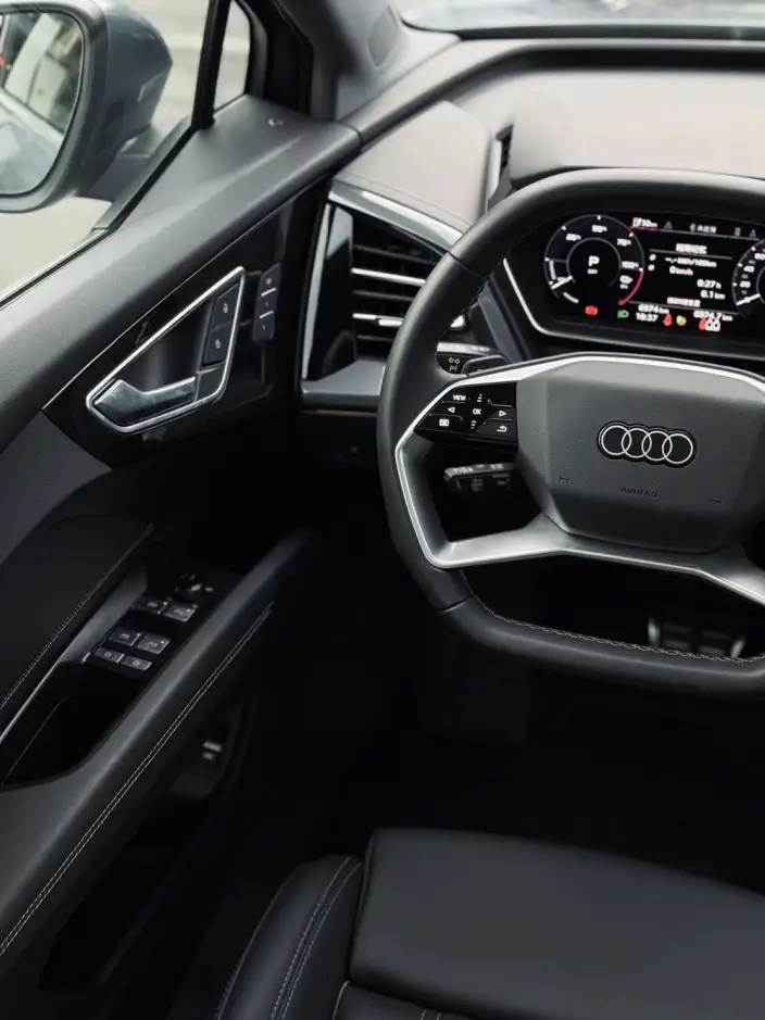 Audi Q4 e-tron 2024 Model 40 e-tron Genesis Edition – фото 8