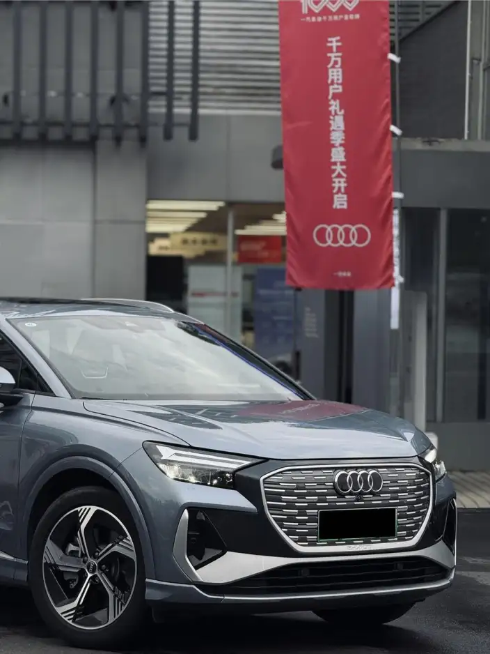 Audi Q4 e-tron 2024 Model 40 e-tron Genesis Edition – фото 10