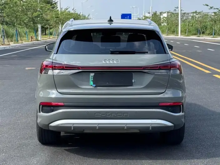 Audi Q4 e-tron 2023 Model 40 e-tron Genesis Edition – фото 5