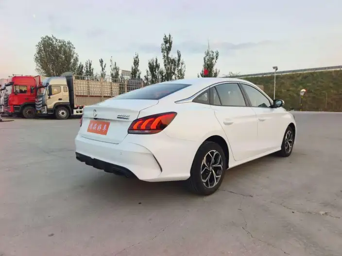 MG5 2023 Model Facelift 180DVVT Manual Youth Fashion Edition – фото 7