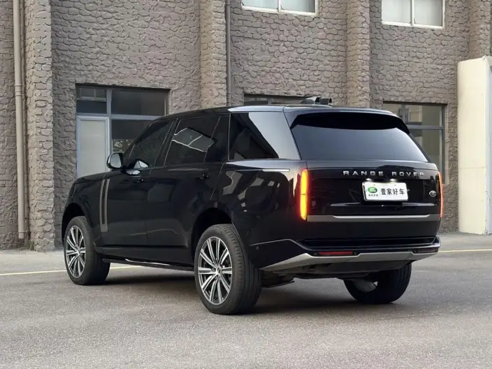 Range Rover 2023 Model 3.0 L6 400PS Shengshi VII seat Extended Edition