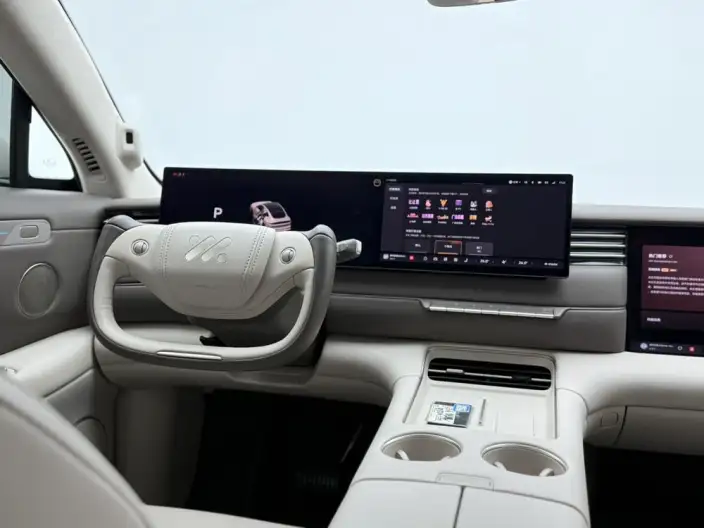 IM LS6 2026 Model EV Max – фото 8