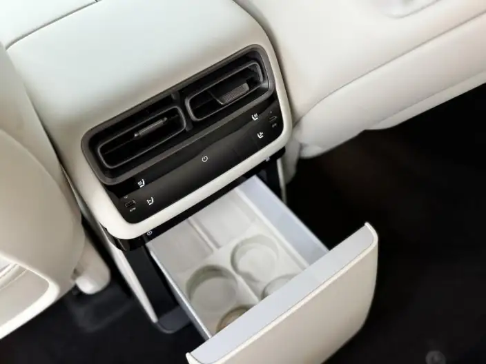 Li Auto i6 2025 Model 2WD Standard Edition – фото 7