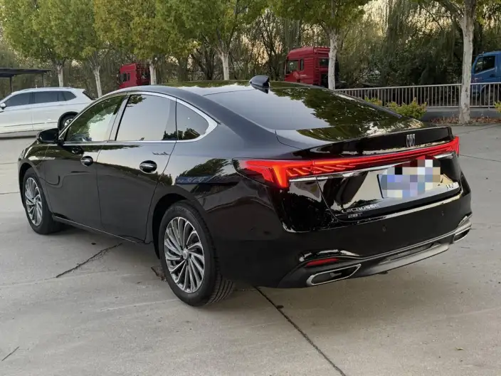 Buick LaCrosse 2023 Model 28T Automatic Yue Zun Edition – фото 4