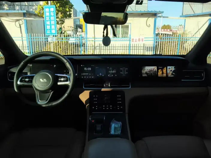 Li Auto ONE 2021 Model Extended Range 6 seat Edition – фото 7