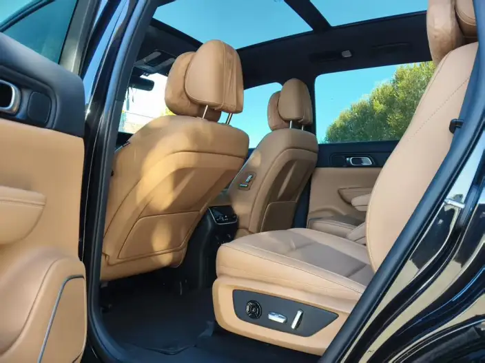 Li Auto ONE 2021 Model Extended Range 6 seat Edition – фото 9