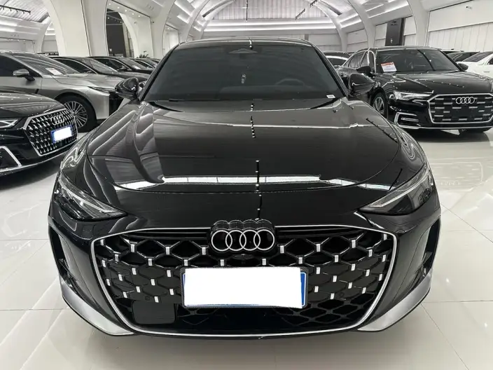 Audi A6L 2026 Model 2.0T quattro Exclusive Model – фото 2