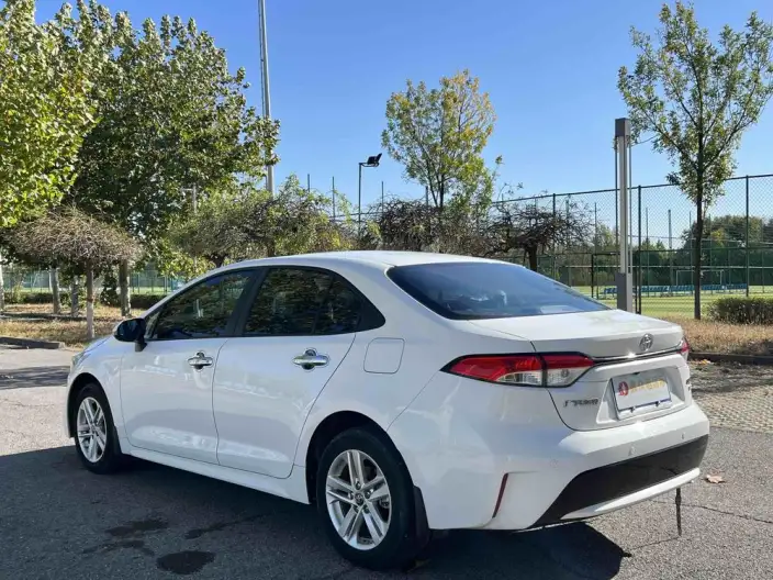 Toyota Levin 2022 Model 185T CVT Deluxe Edition – фото 4
