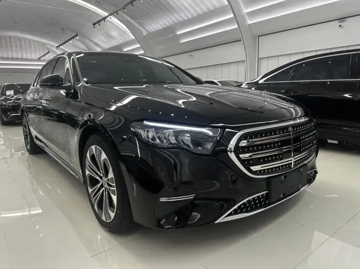 Mercedes-Benz E-Class 2026 Model E 300 L Luxury Model sedan – фото 3