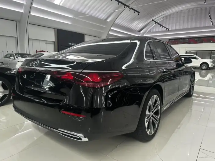 Mercedes-Benz E-Class 2026 Model E 300 L Luxury Model sedan – фото 6