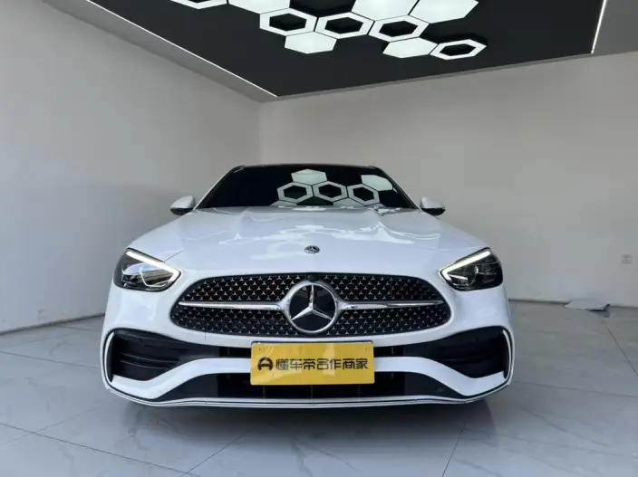 Mercedes-Benz C-Class 2024 Model Facelift II C 260 L Sports Edition – фото 2
