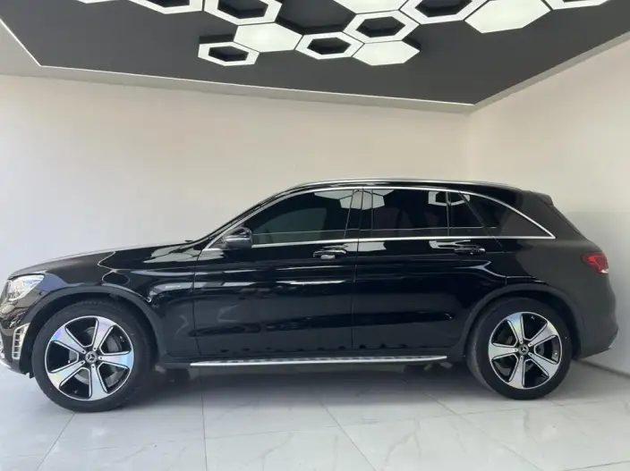 Mercedes-Benz GLC 2022 Model Facelift GLC 300 L 4MATIC Dynamic Model – фото 3