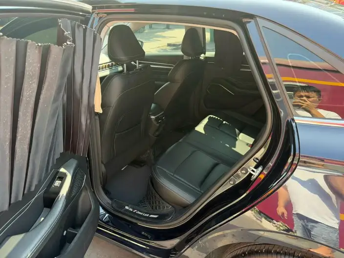Geely Emgrand 2023 Model No. 4 Gen Champion Edition 1.5L CVT Noble Model – фото 9